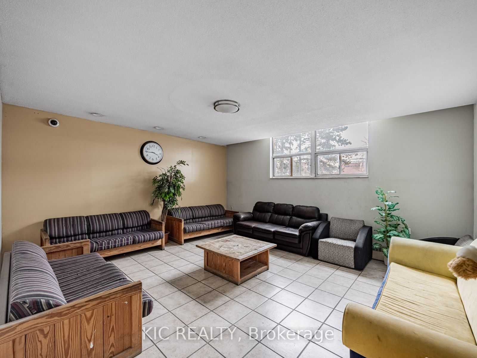 2645 KIPLING Avenue 403
