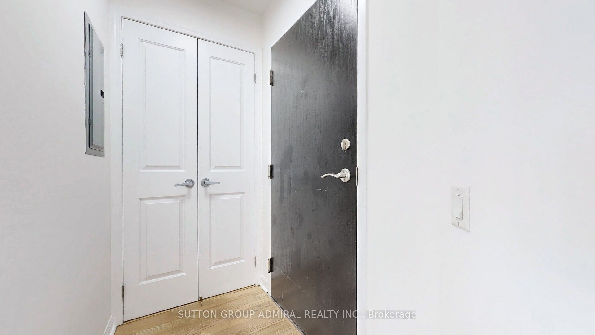 15 Windermere Avenue 903