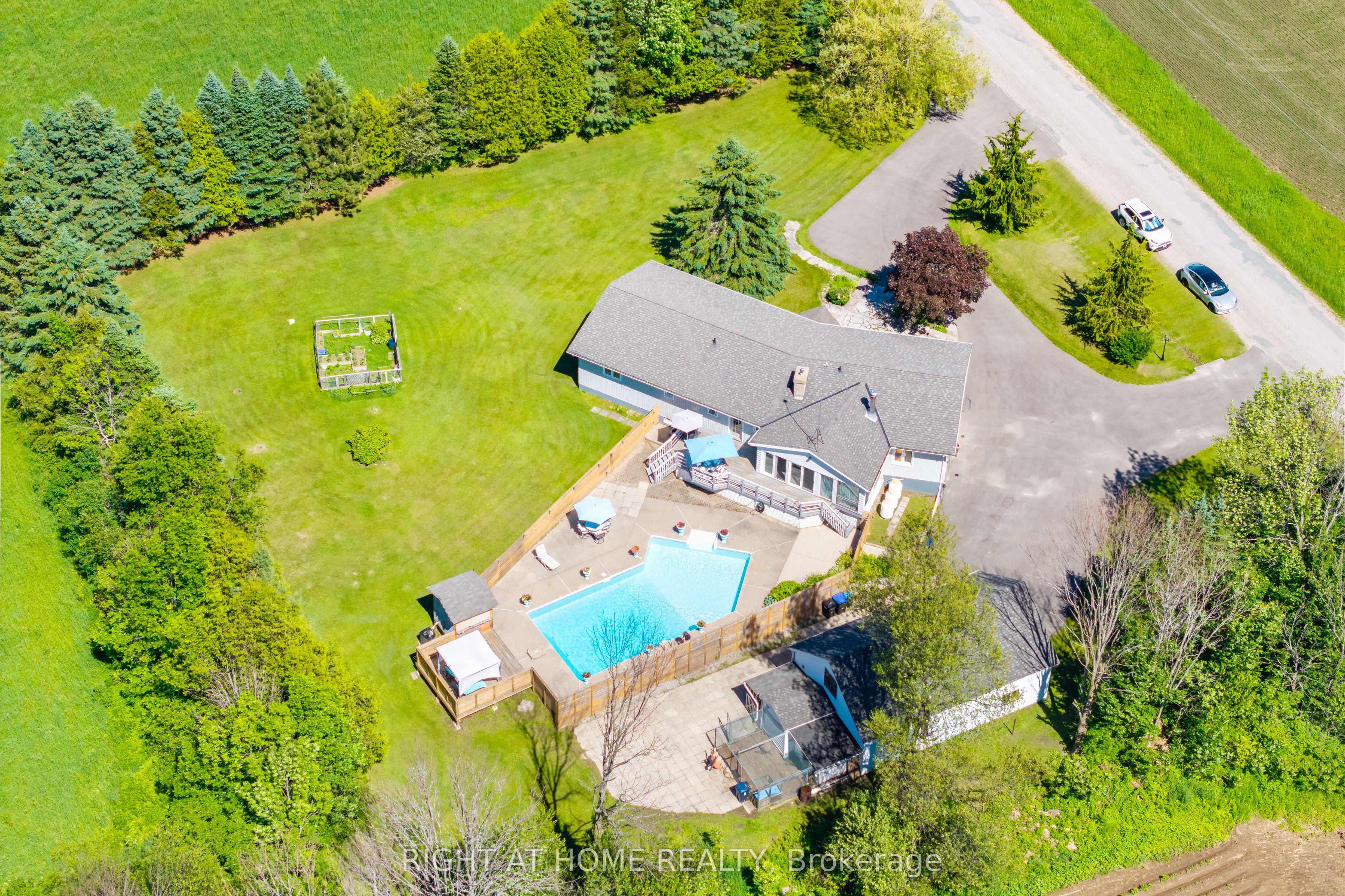 560 Concession Road 15 N/A W
