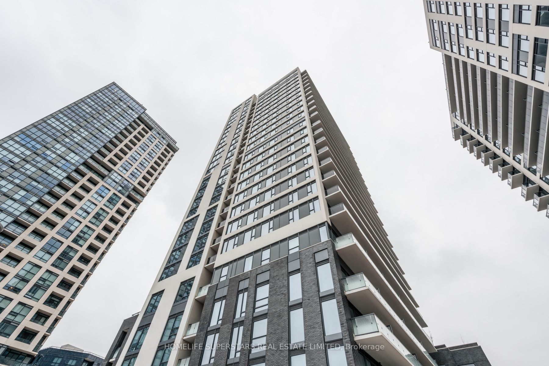 30 SAMUEL WOOD Way N 501