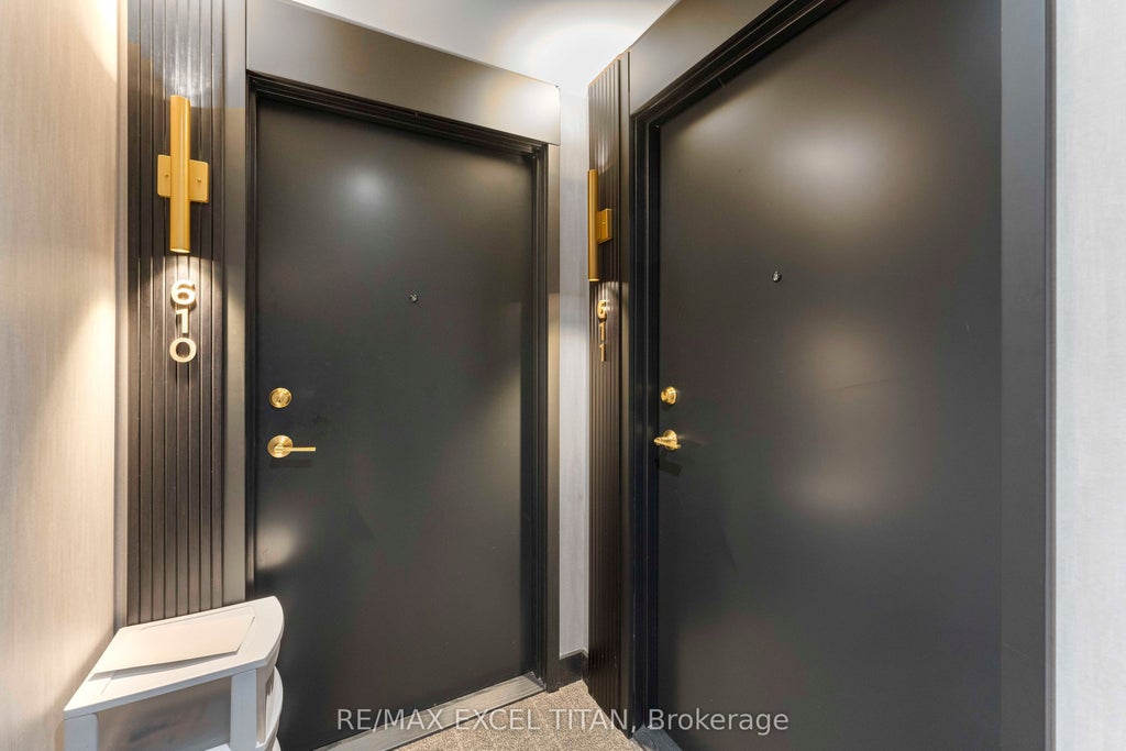 Photo of 5 Lakeview Avenue #611, Toronto, ON M6J 0H3 (MLS # C13835500)