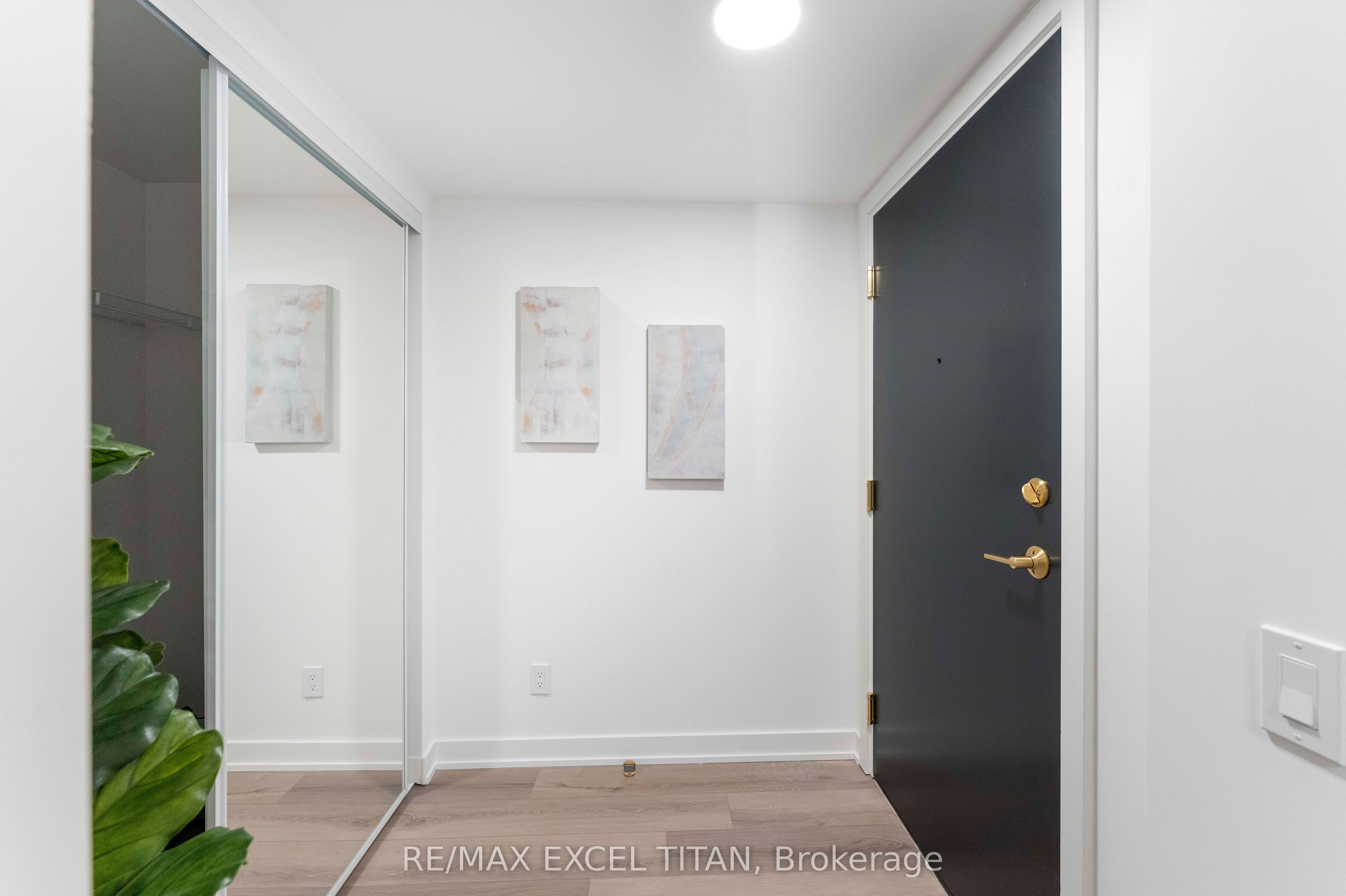 5 Lakeview Avenue 611
