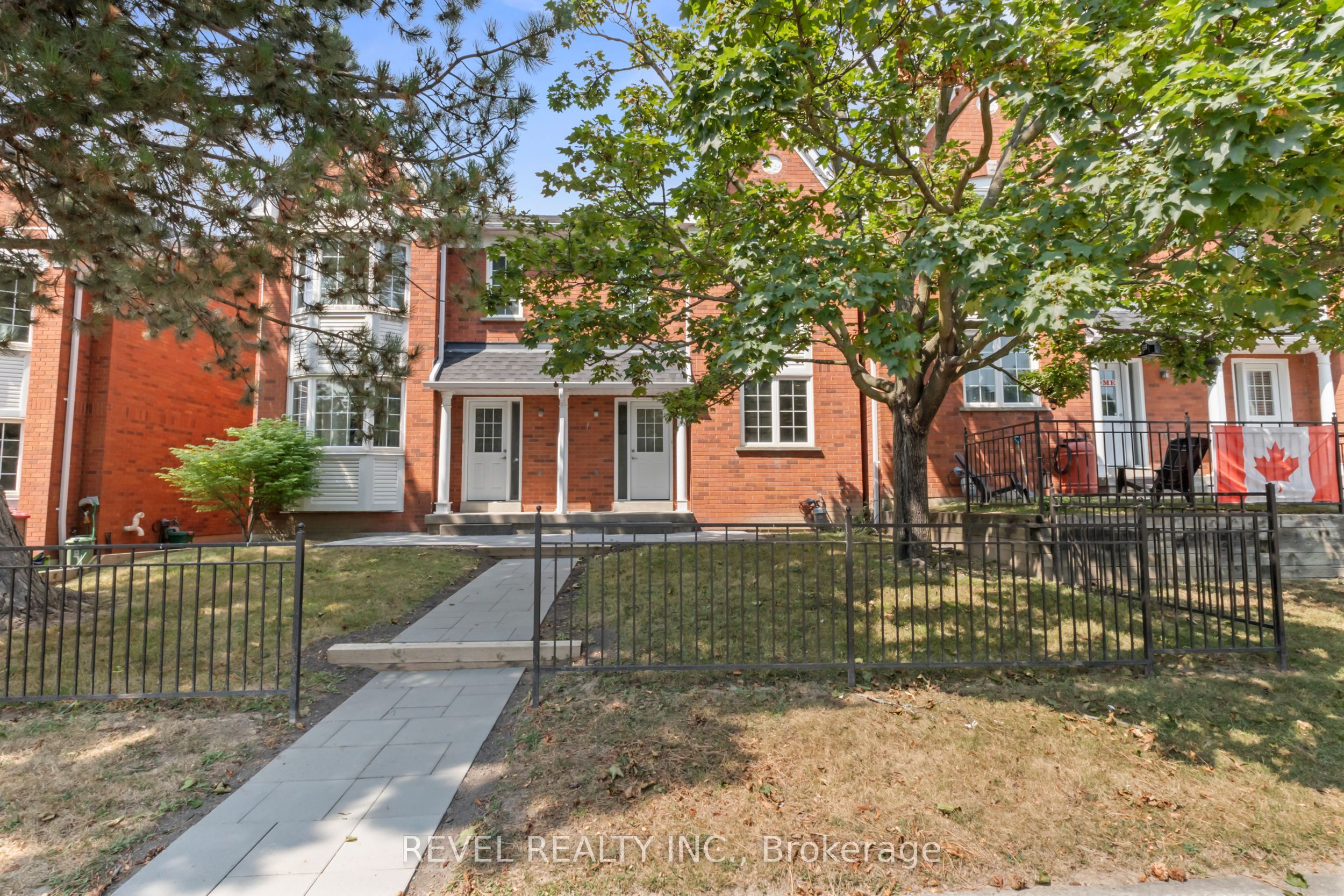 10 Bassett Boulevard 56