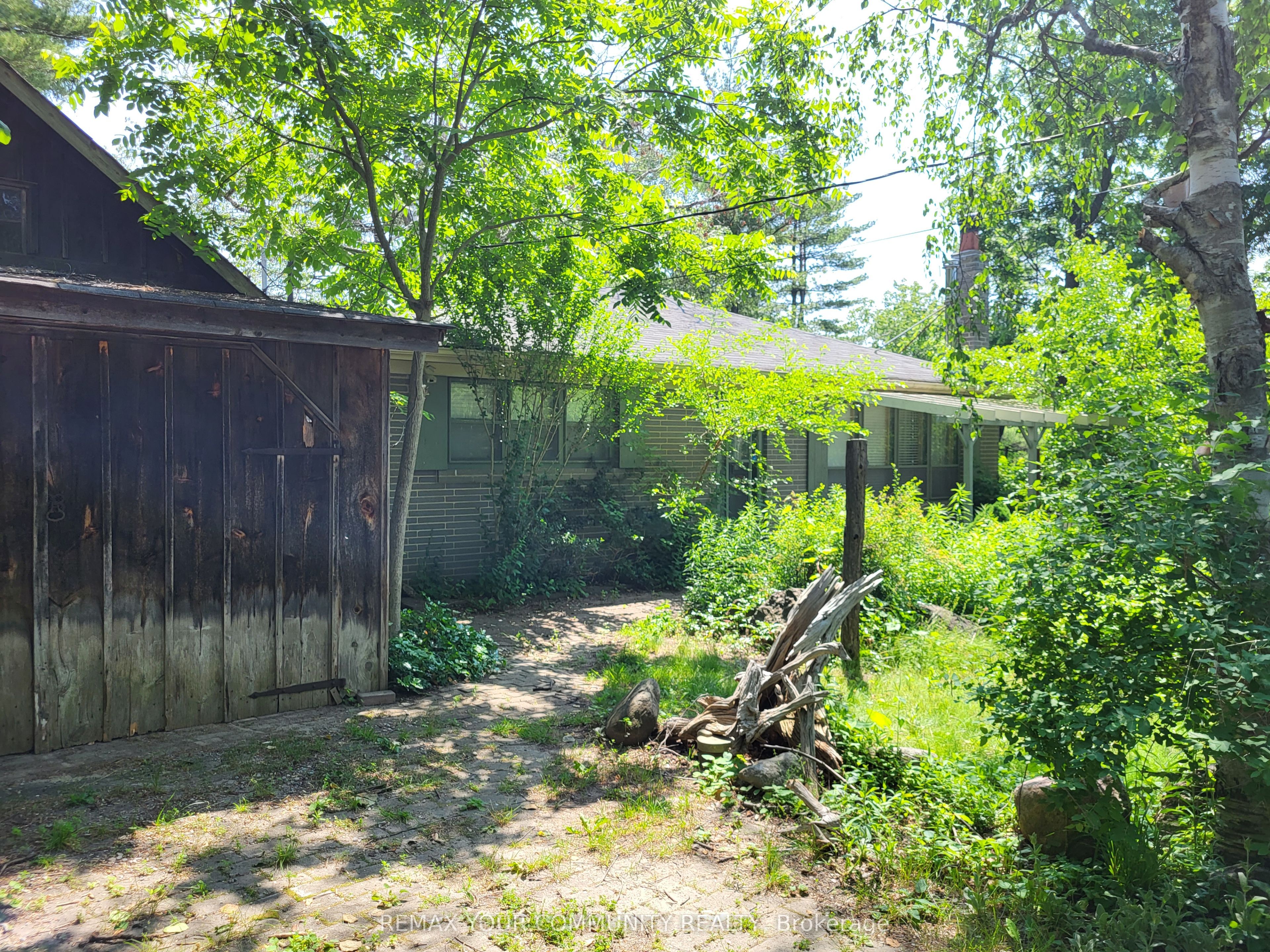 11419 Bathurst Street