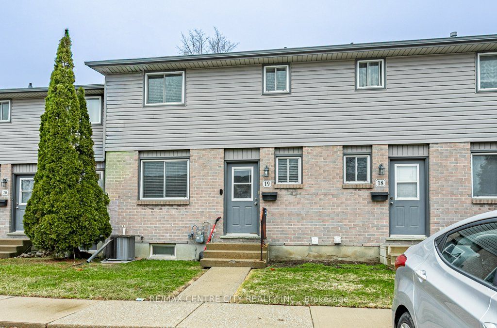 Photo of 490 Third Street #19, London East, ON N5V 4A2 (MLS # X13078026)