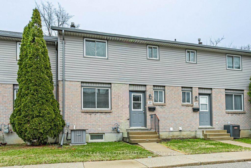 Photo of 490 Third Street #19, London East, ON N5V 4A2 (MLS # X13078026)