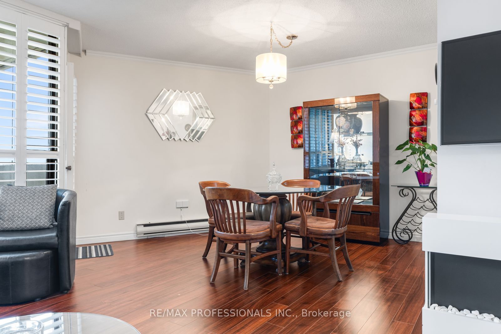 300 Mill Road PH30