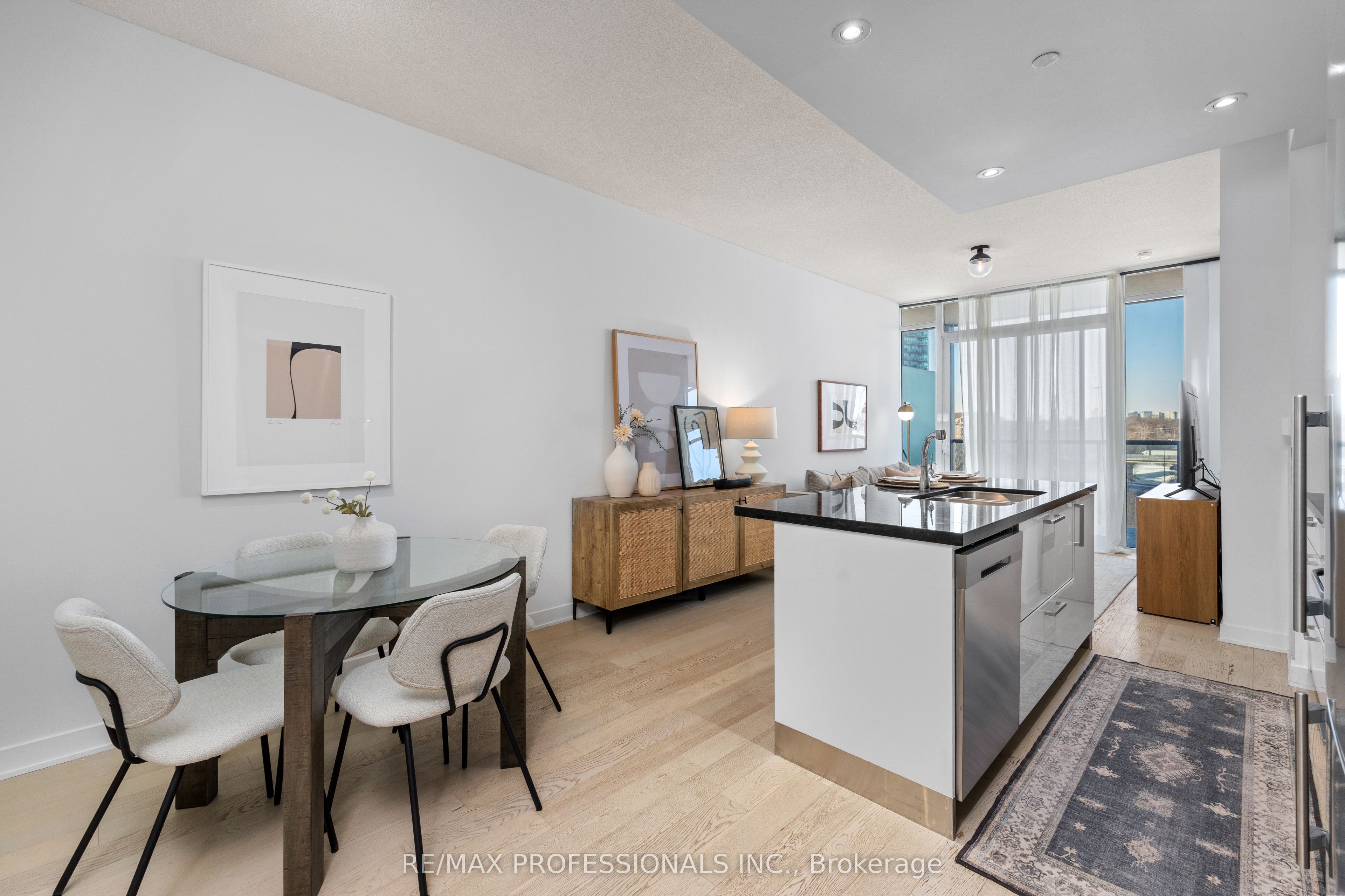 88 Park Lawn Road 712