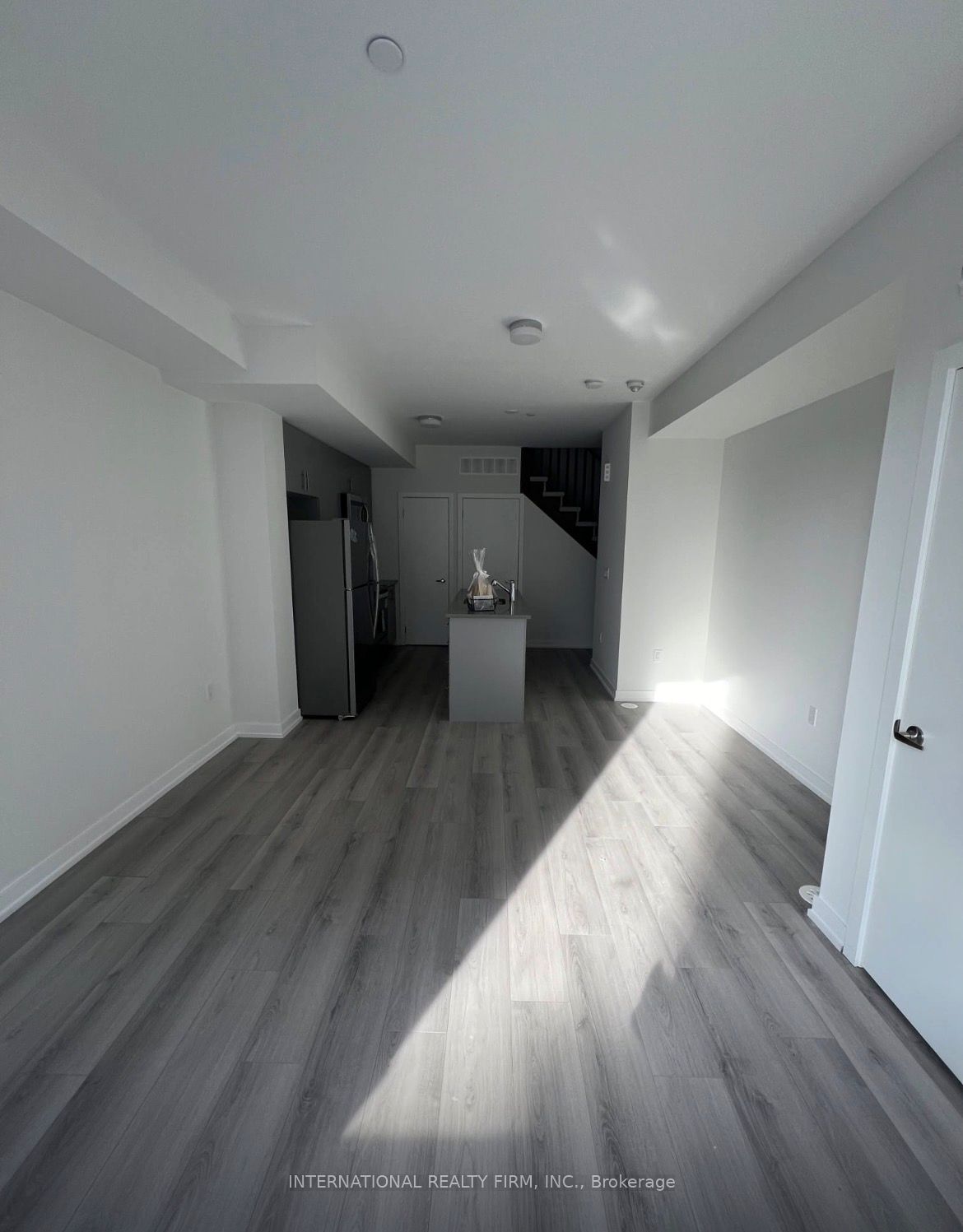 3421 Ridgeway Drive 10