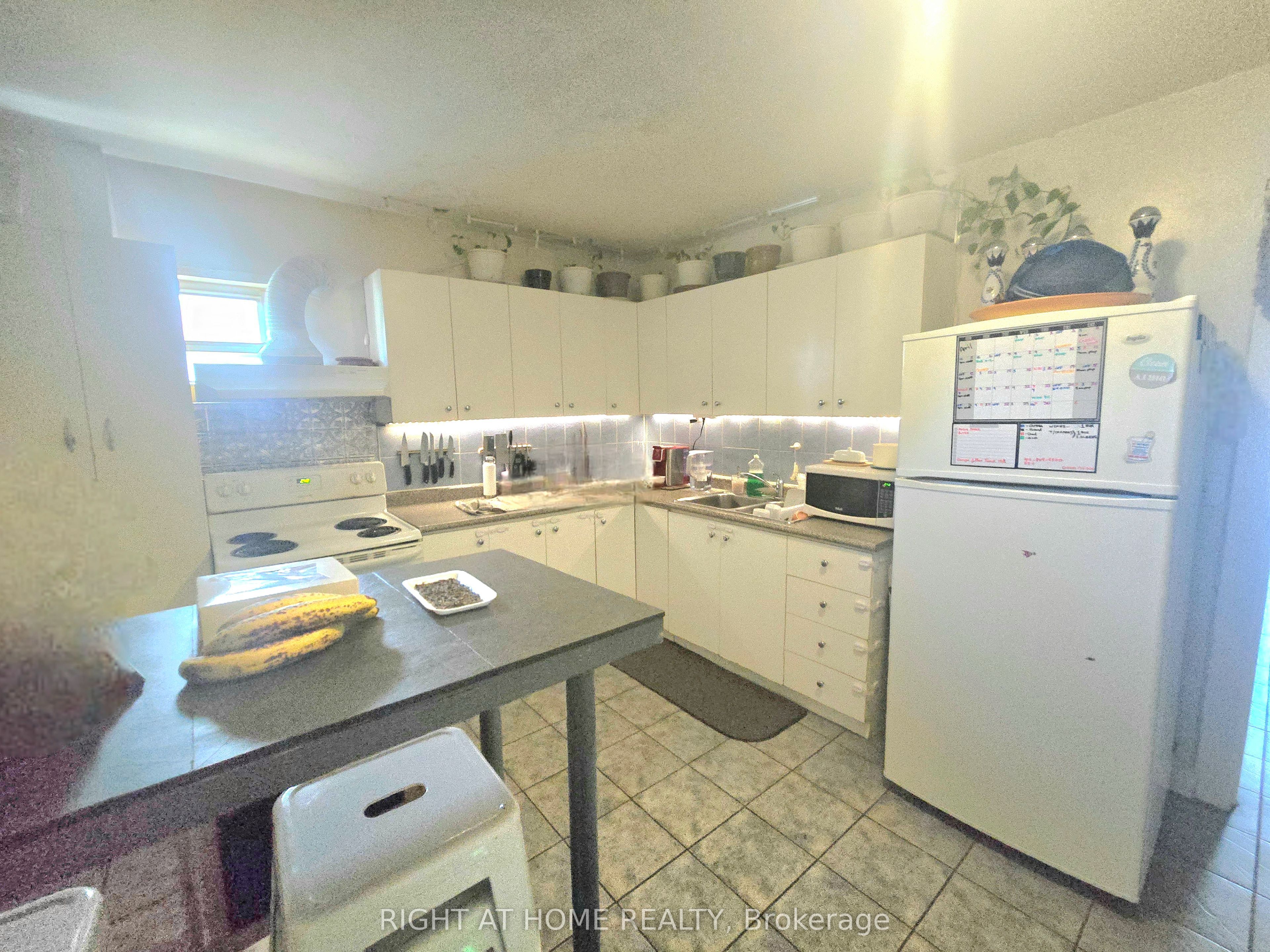 633 Greenwood Avenue
