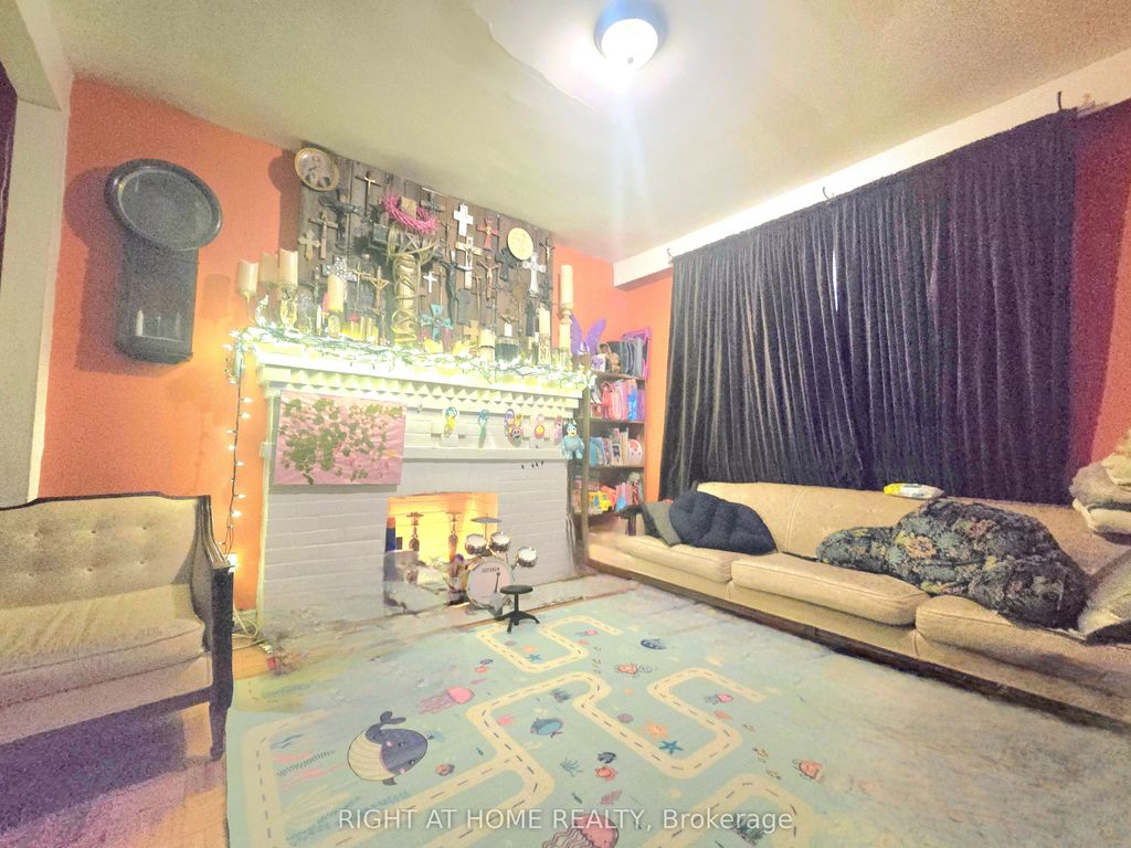 Photo of 633 Greenwood Avenue, Toronto, ON M4J 4B1 (MLS # E13125860)