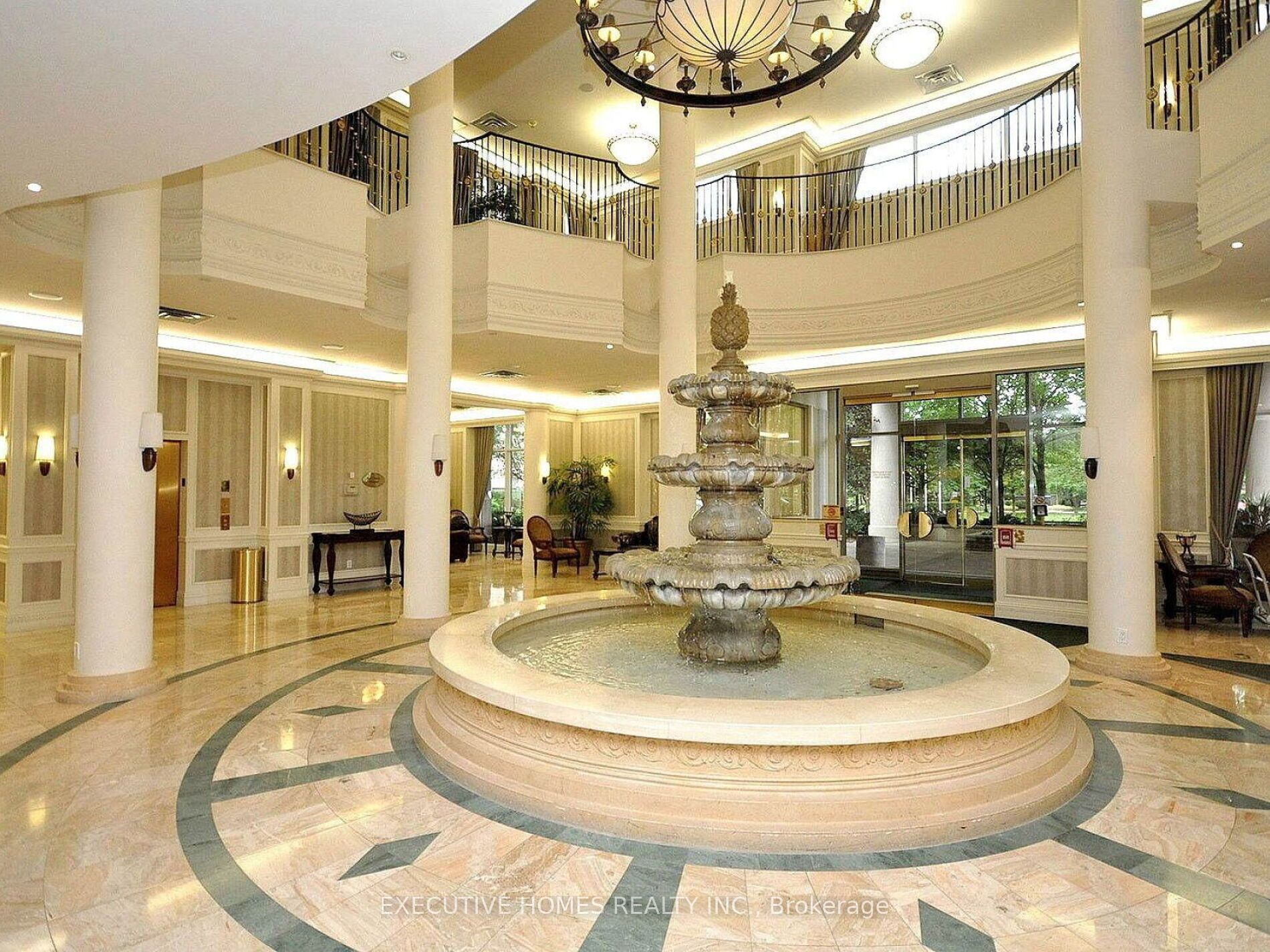 25 Kingsbridge Garden Circle PHO8