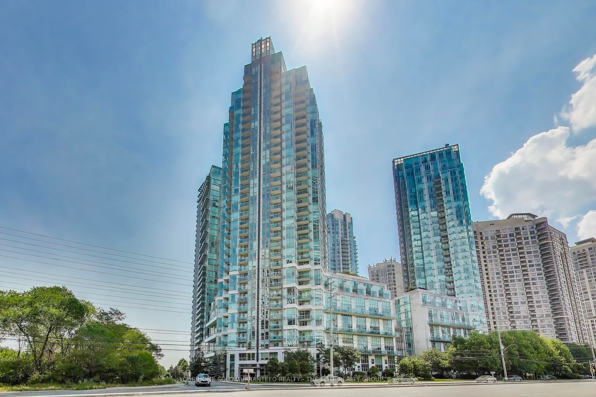 220 Burnhamthorpe Road W 1107