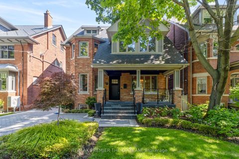 37 St Andrews Gardens Toronto ON M4W 2C9