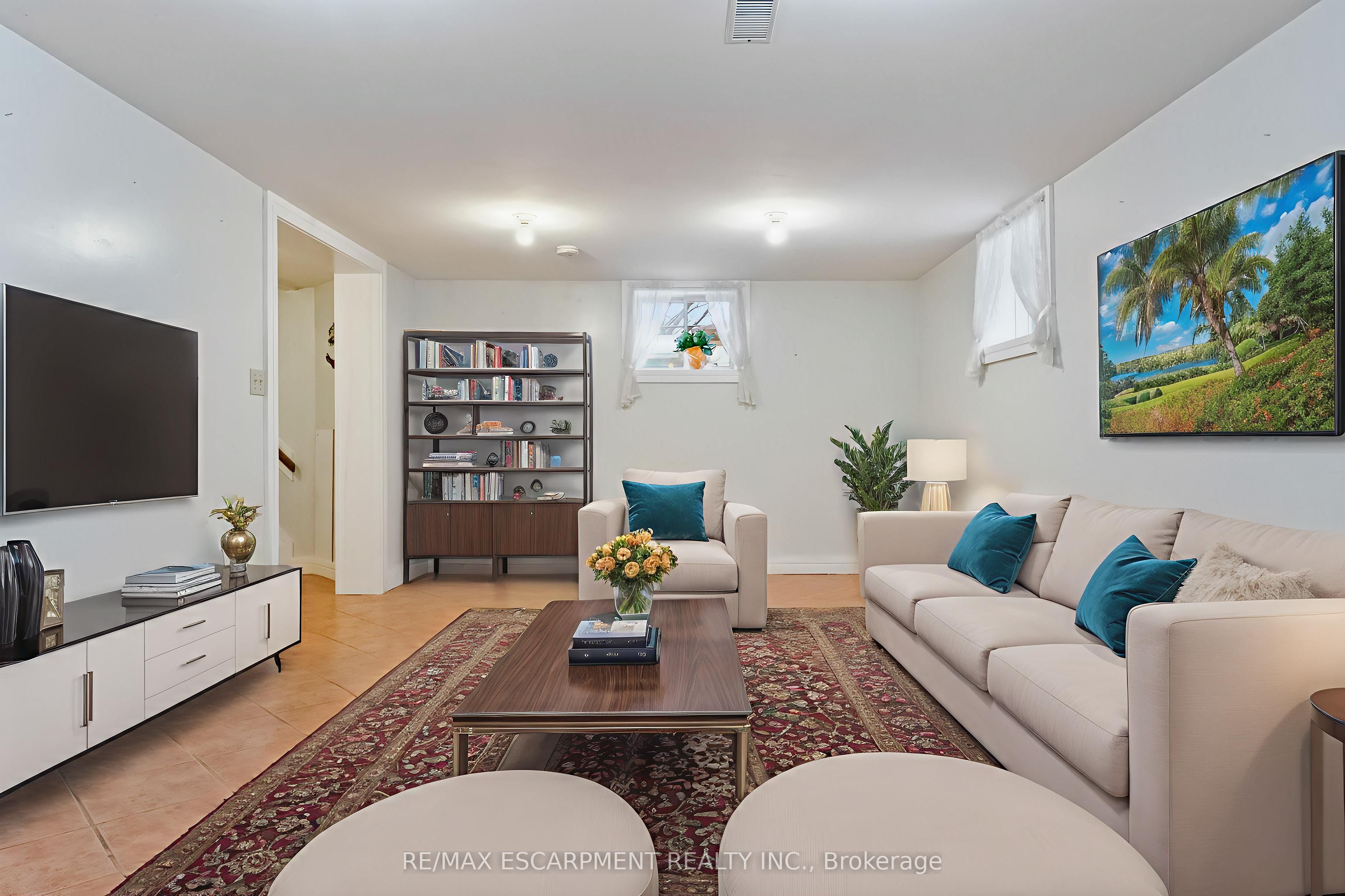 249 Southview Road Lower