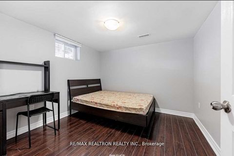 133 Earlton Road Bsmt Toronto ON M1T 2R8