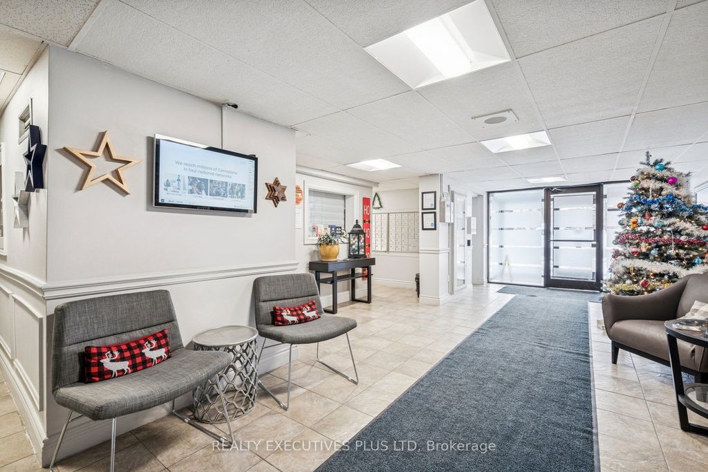 Photo of 64 Benton Street #303, Kitchener, ON N2G 4L9 (MLS # X12652442)