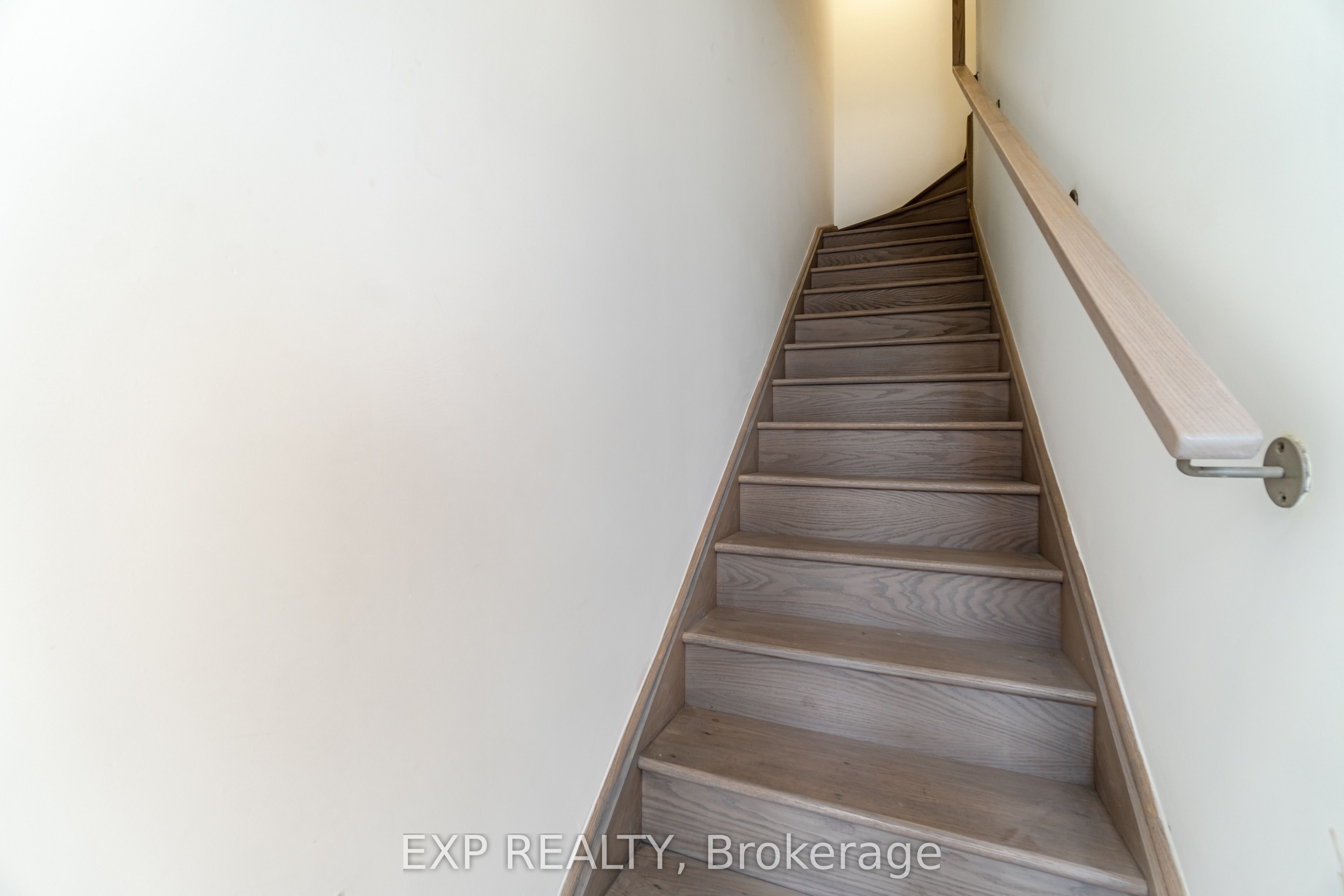 1062 Douglas Mccurdy Comm Court 229