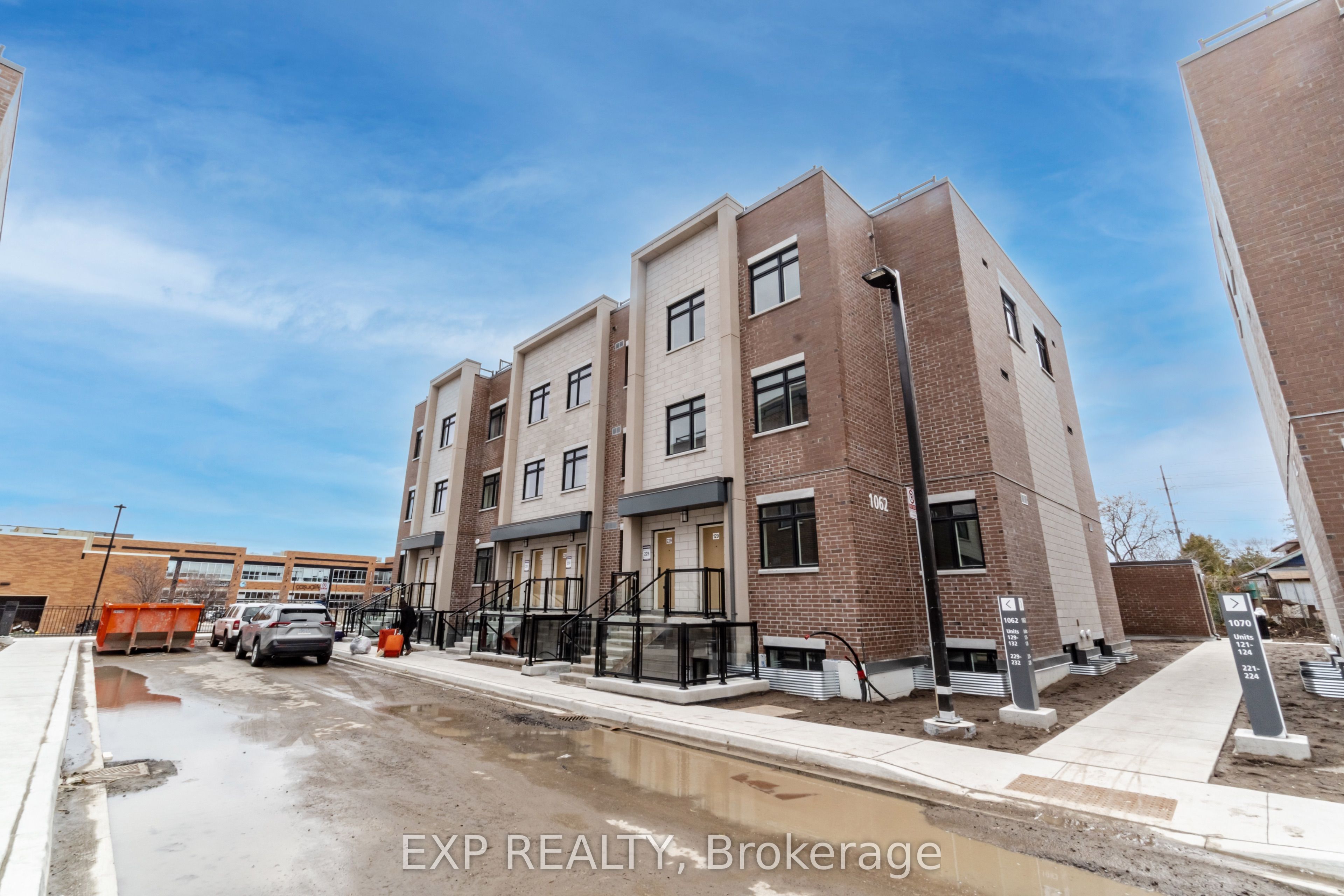 1062 Douglas Mccurdy Comm Court 229