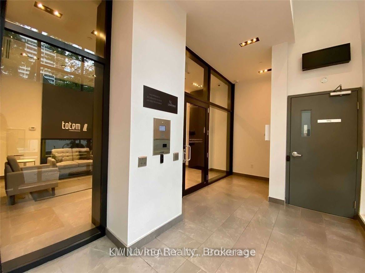 17 Dundonald Street 1006