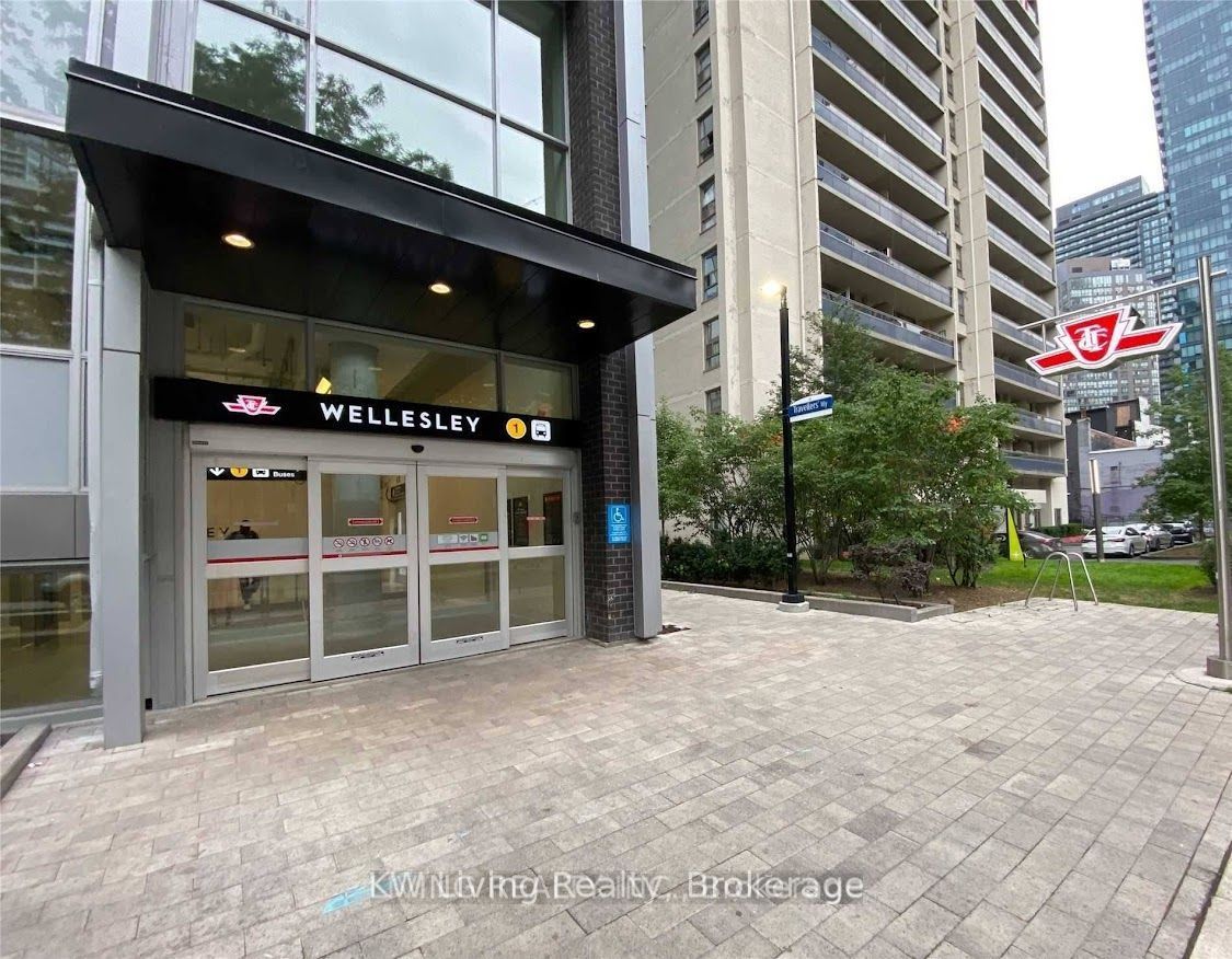 17 Dundonald Street 1006