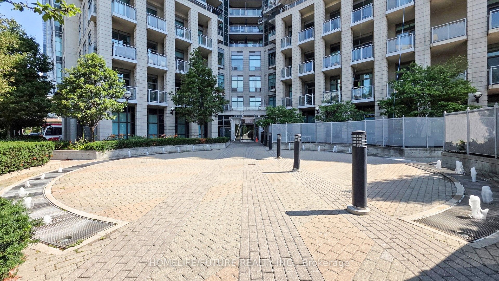 410 Queens Quay W 1413
