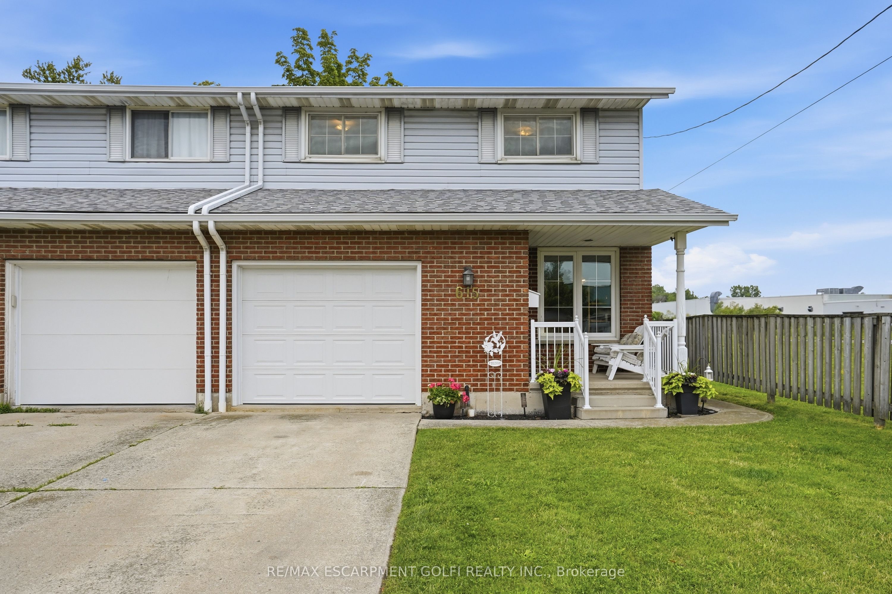 Photo 1 of 27 — 615 Broad Street E, Haldimand, ON N1A 1G9
