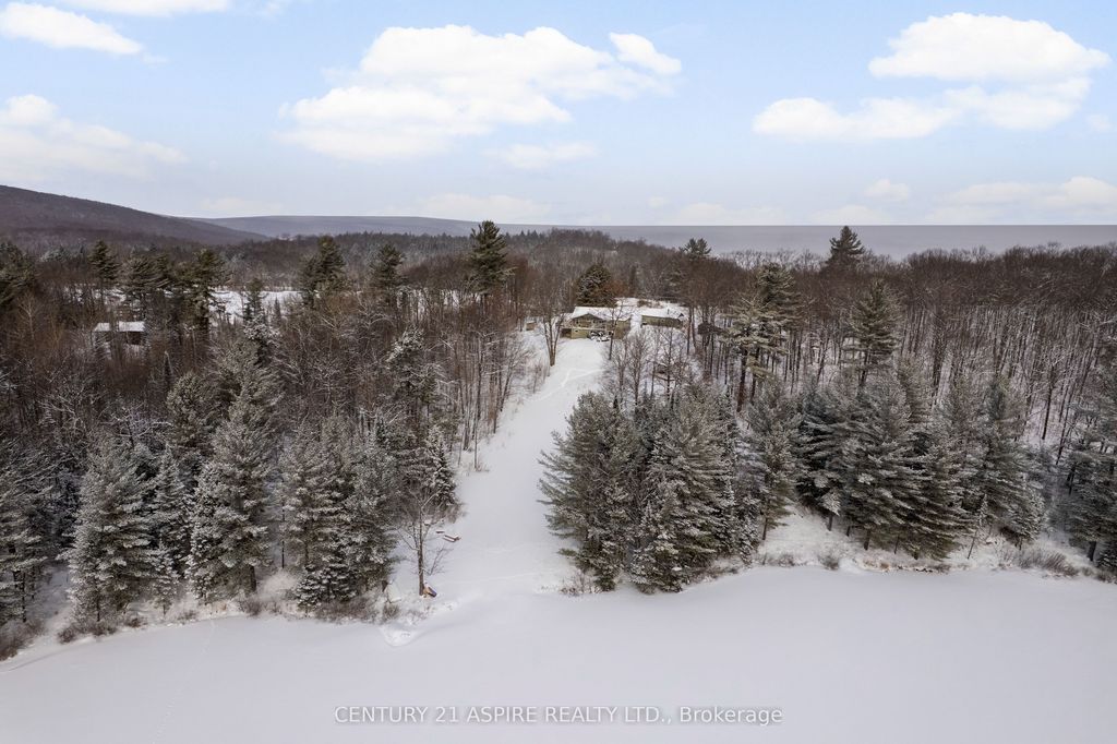 Photo of 72 Maplewood Road, Hastings Highlands, ON K0J 1L0 (MLS # X12735792)