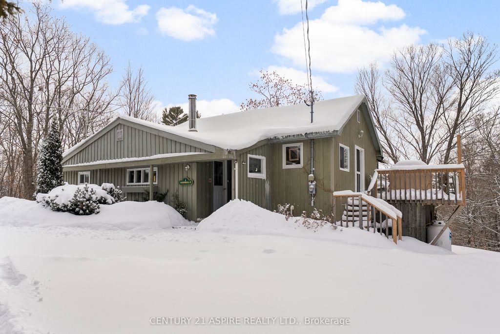 Photo of 72 Maplewood Road, Hastings Highlands, ON K0J 1L0 (MLS # X12735792)