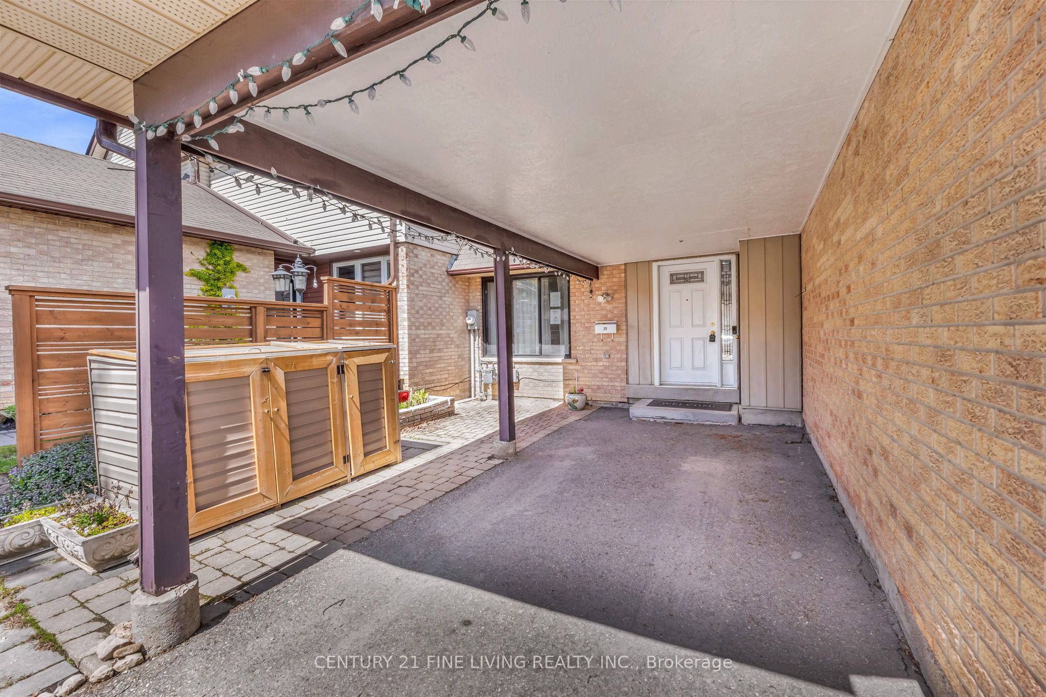 39 RUSHMORE Crescent