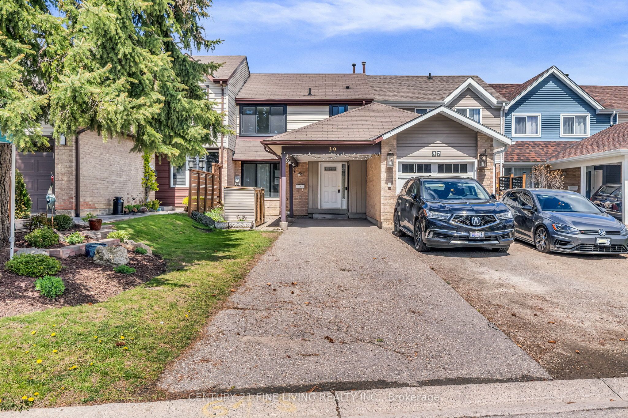 39 RUSHMORE Crescent