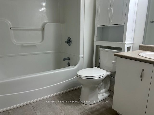 1470 Bishops Gate 306