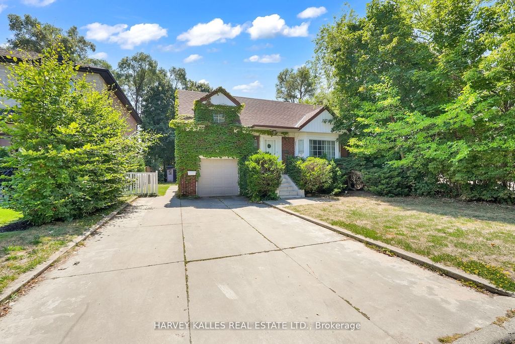 Photo of 547 Douglas Avenue, Toronto, ON M5M 1H7 (MLS # C12391297)