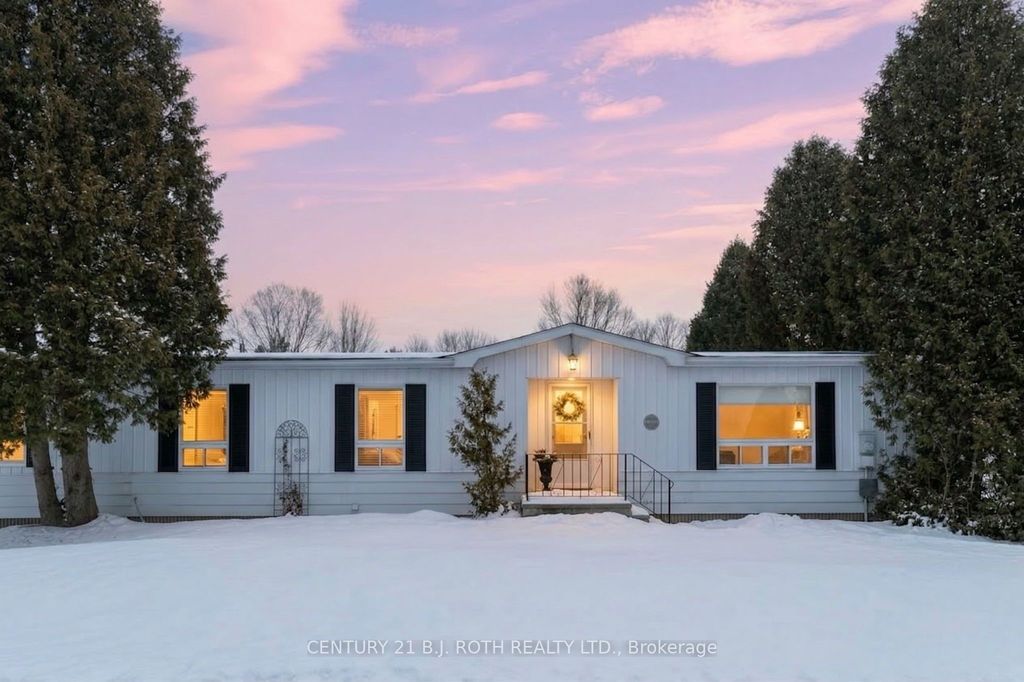 Photo of 3 DONALD Street, Oro-Medonte, ON L0L 1T0 (MLS # S12898000)