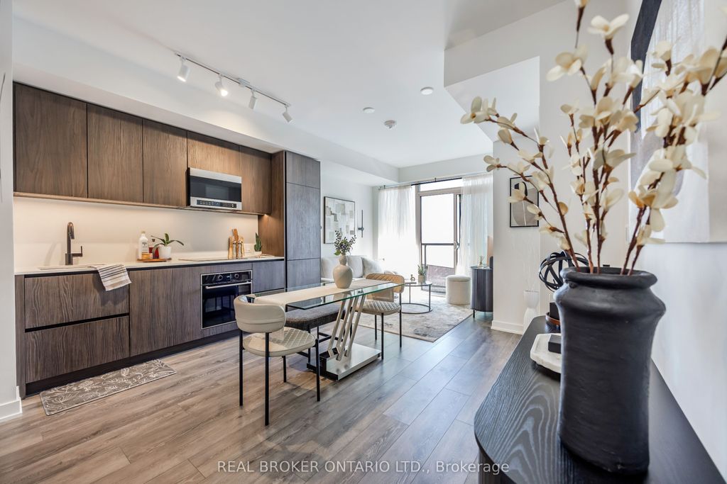 Photo of 127 Broadway Avenue #2101S, Toronto, ON M4P 1V4 (MLS # C12845486)