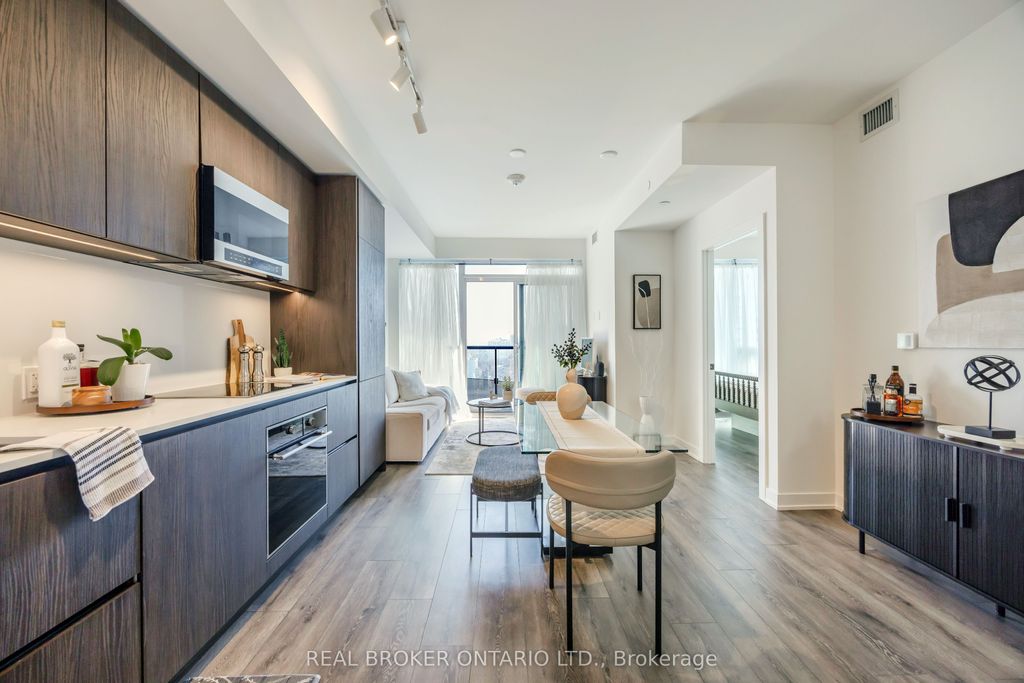 Photo of 127 Broadway Avenue #2101S, Toronto, ON M4P 1V4 (MLS # C12845486)