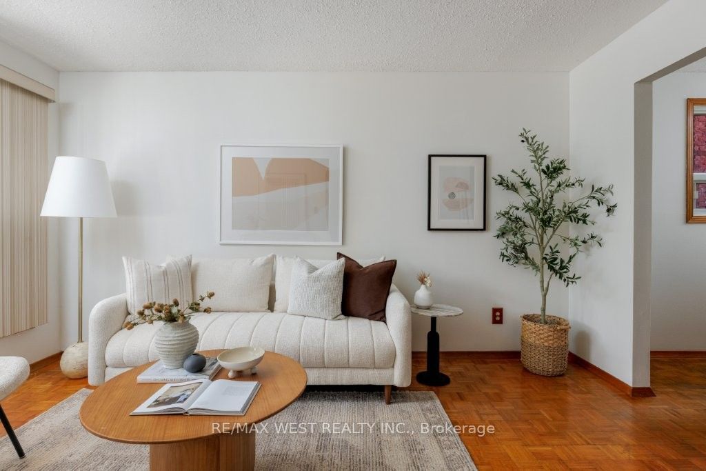 214 Markham Street