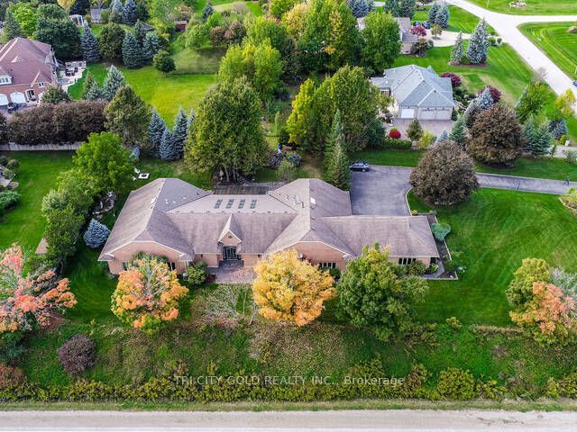 Photo of 16 OCHS Drive, Puslinch, ON N0B 2C0 (MLS # X14096270)