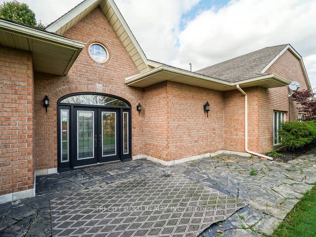 Photo of 16 OCHS Drive, Puslinch, ON N0B 2C0 (MLS # X14096270)