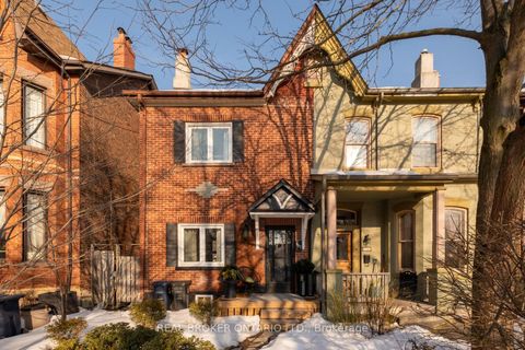 157 Lippincott Street Toronto ON M5S 2P3