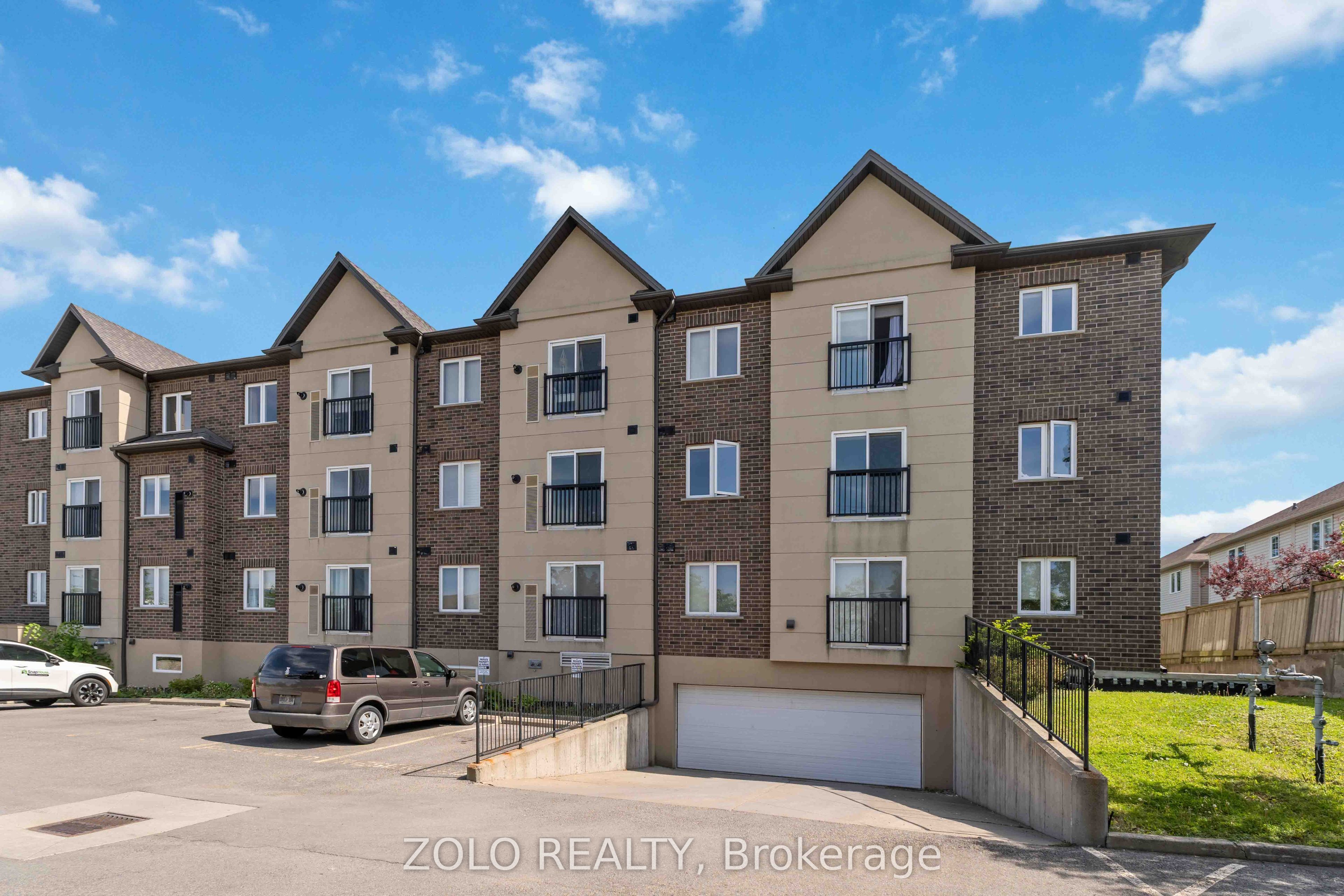 886 Golf Links Road 304