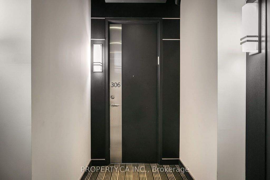 Photo of 188 Eglinton Avenue E #306, Toronto, ON M4P 2X7 (MLS # C12485227)