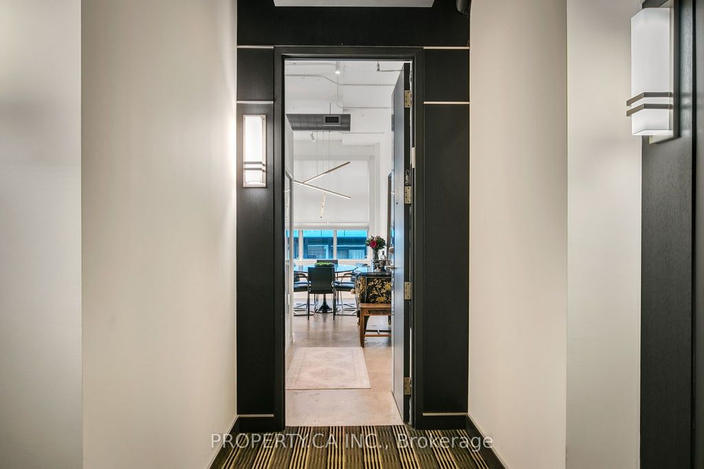 Photo of 188 Eglinton Avenue E #306, Toronto, ON M4P 2X7 (MLS # C12485227)