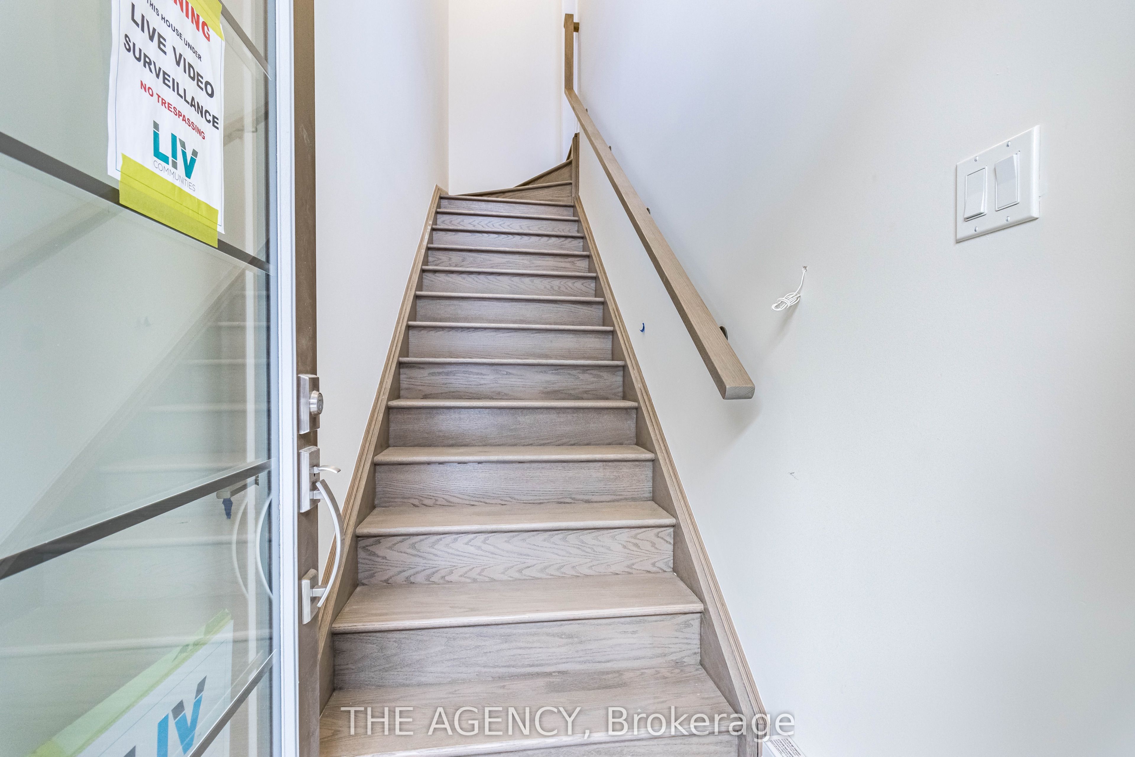 45 Fieldridge Crescent 24