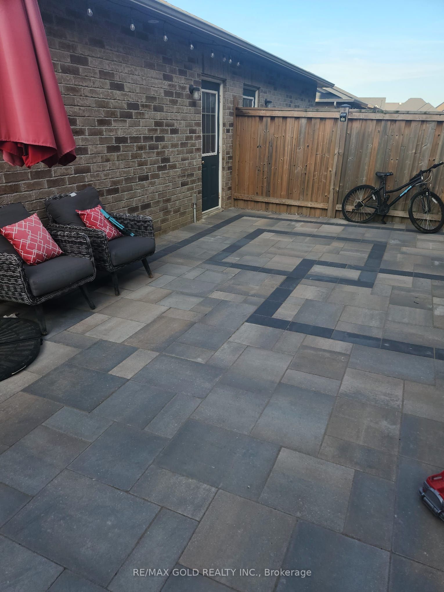 5349 Tenth Line W Basement