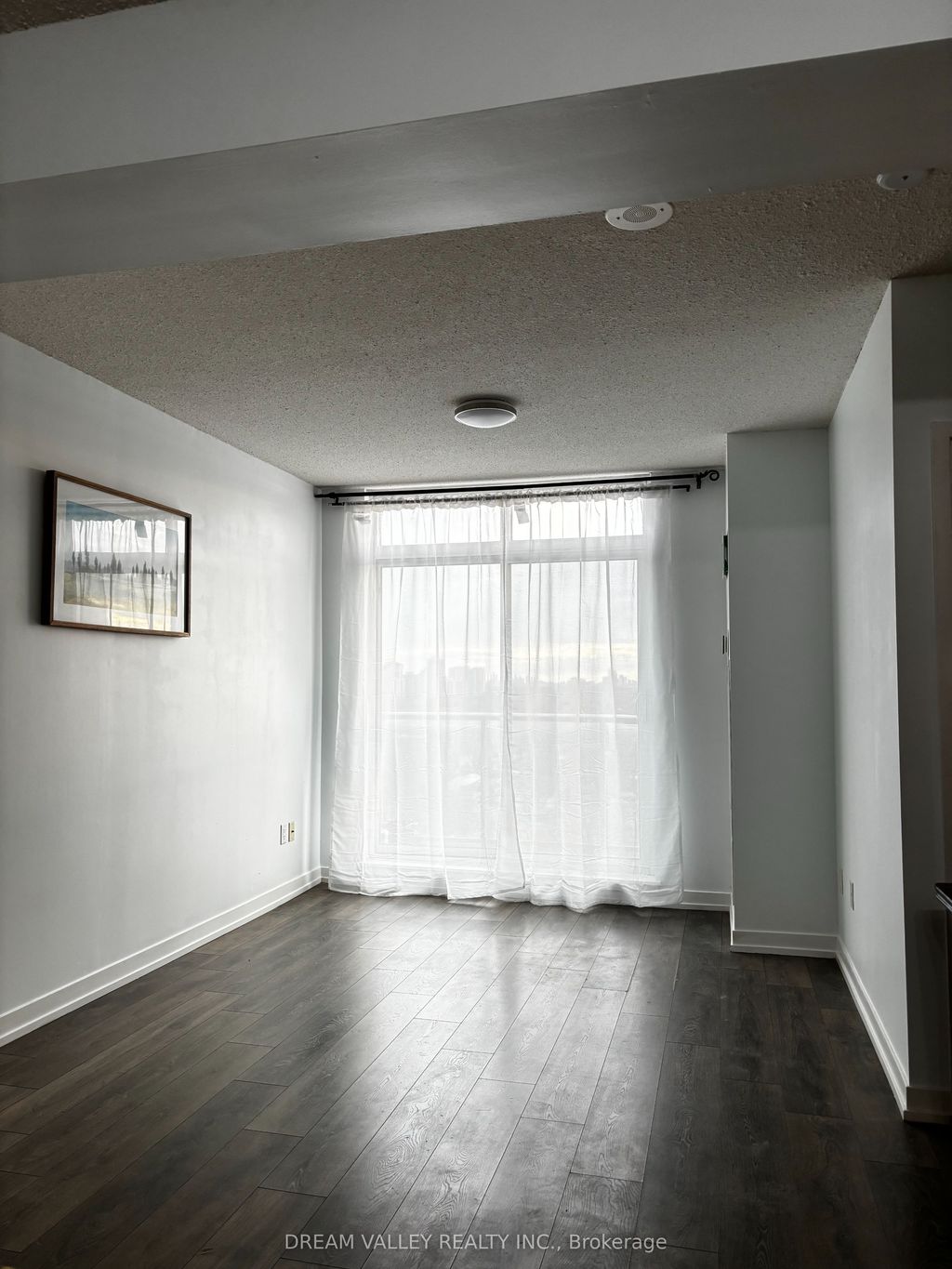 Photo of 812 Lansdowne Avenue #1114, Toronto, ON M6H 4K5 (MLS # W13084336)