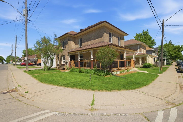 Photo 1 of 34 — 76 Brock Street, Brantford, ON N3S 5V2