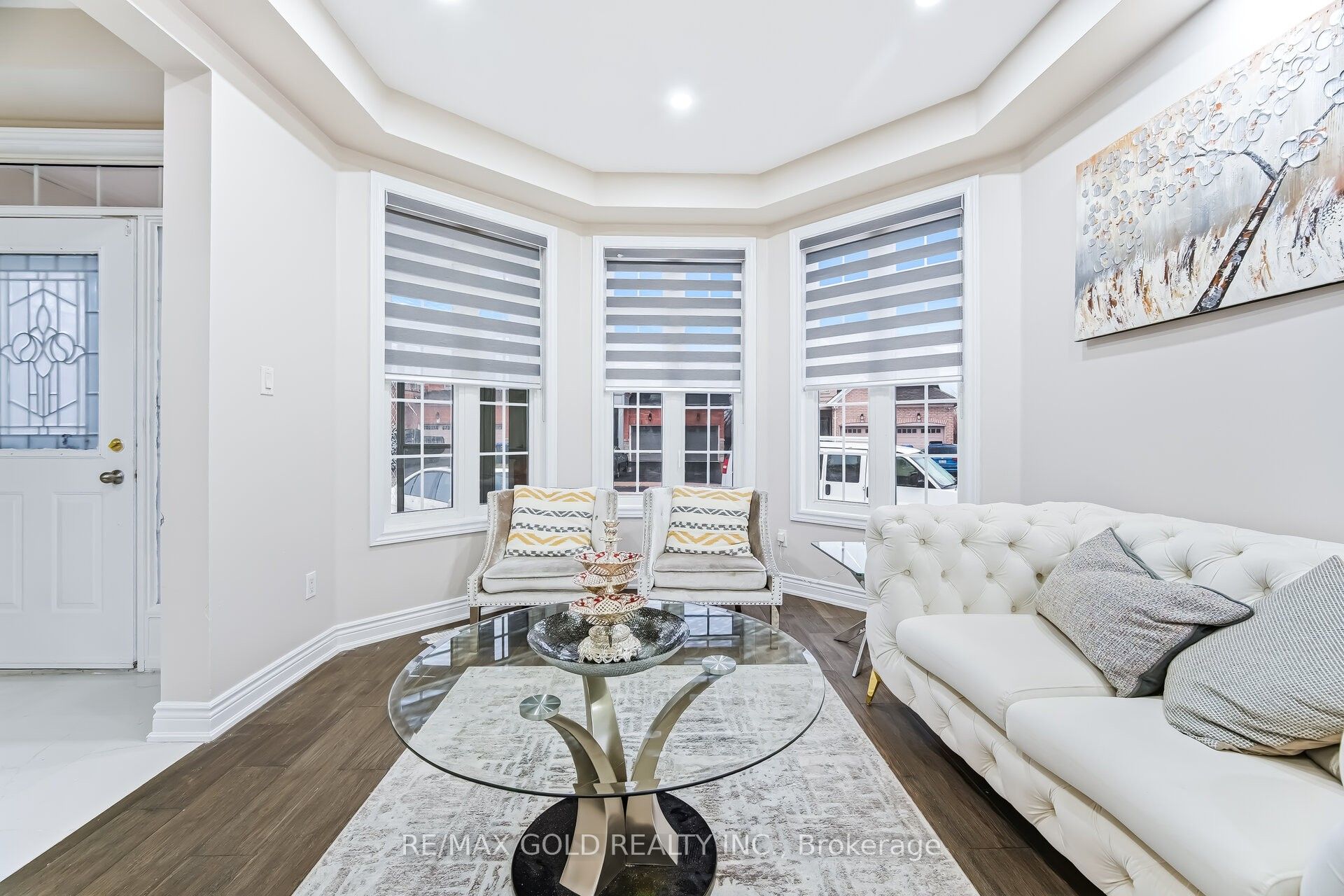 29 Laurentide Crescent