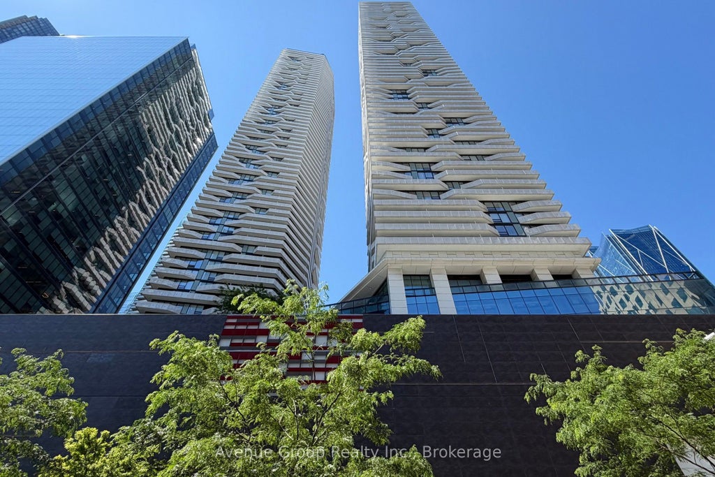 Photo of 100 Harbour Street #1705, Toronto, ON M5J 0B5 (MLS # C14091310)