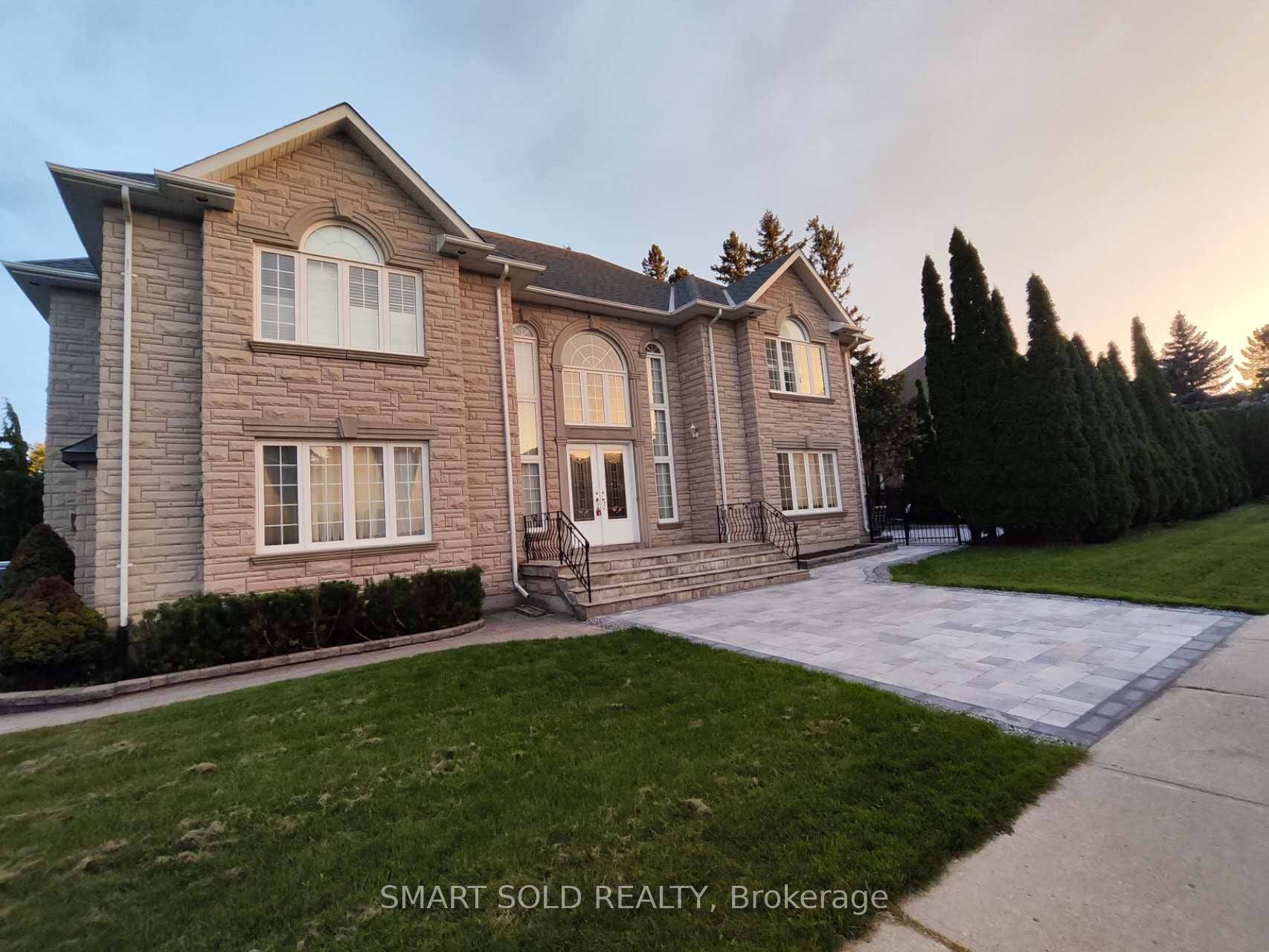 67 Chantilly Crescent